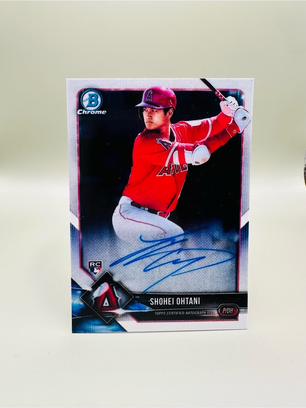 Shohei Ohtani Signed Rookie 2018 Bowman Chrome Novelty Baseball Card.